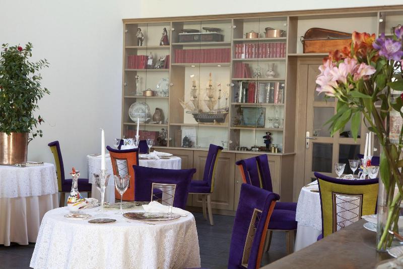 Logis Hotel O En Couleur Oucques-la-Nouvelle Zewnętrze zdjęcie
