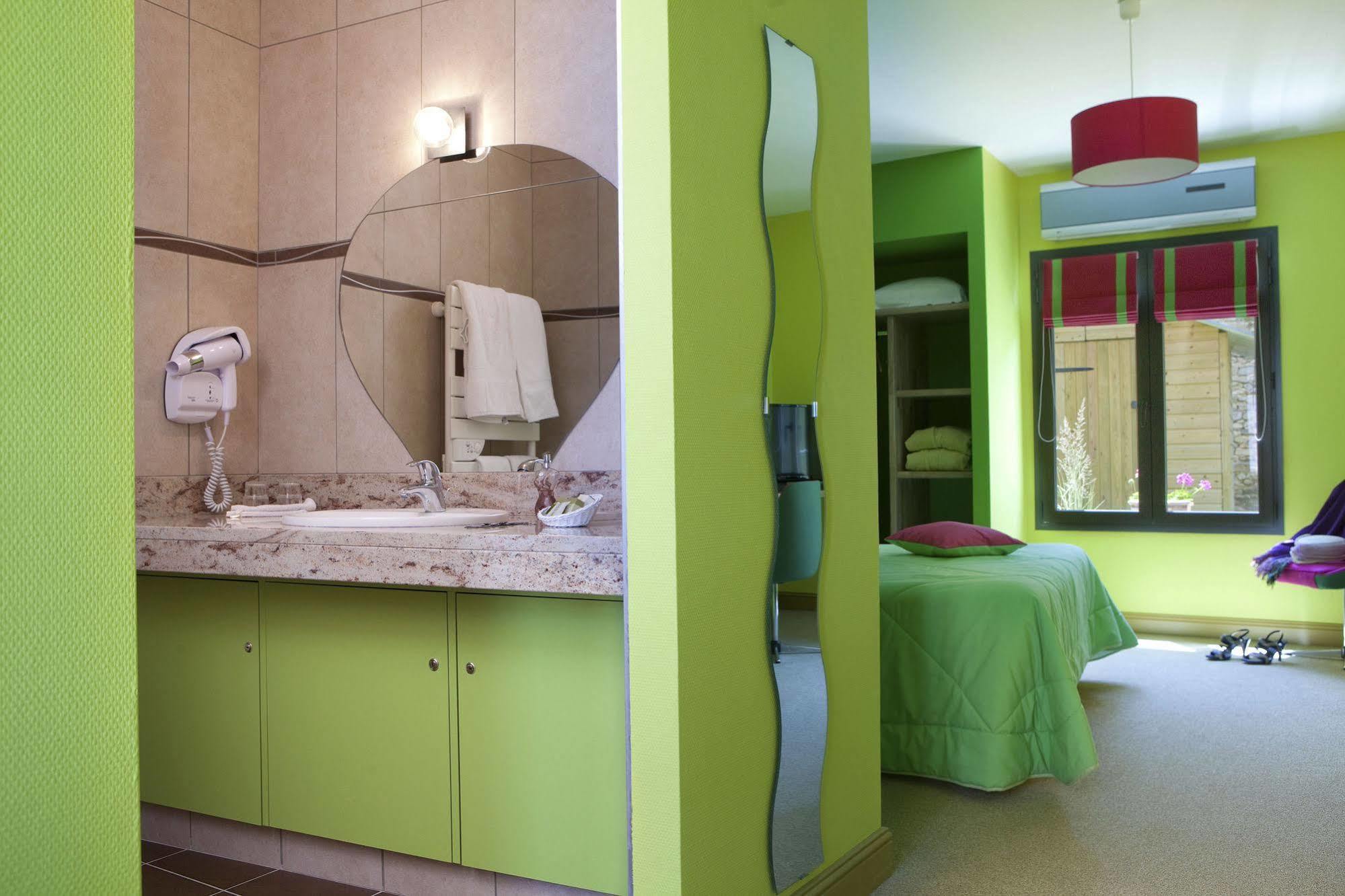 Logis Hotel O En Couleur Oucques-la-Nouvelle Zewnętrze zdjęcie