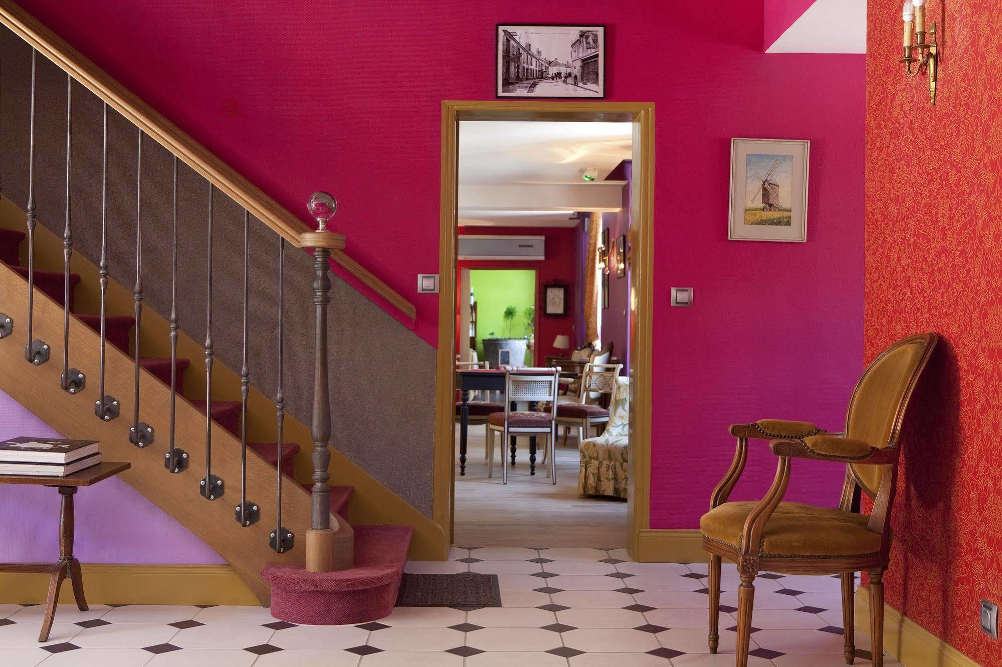 Logis Hotel O En Couleur Oucques-la-Nouvelle Zewnętrze zdjęcie